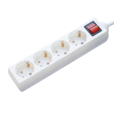 EU 표준 전원 스트립 4 개의 소재로 장전 보호 스위치 USB A 출력 포트 H05VV-F 3x1.25MM2 케이블 및 영국 3 핀 플러그
