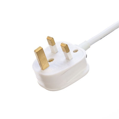 EU 표준 전원 스트립 4 개의 소재로 장전 보호 스위치 USB A 출력 포트 H05VV-F 3x1.25MM2 케이블 및 영국 3 핀 플러그
