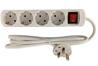 EU 표준 전원 스트립 4 개의 소재로 장전 보호 스위치 USB A 출력 포트 H05VV-F 3x1.25MM2 케이블 및 영국 3 핀 플러그